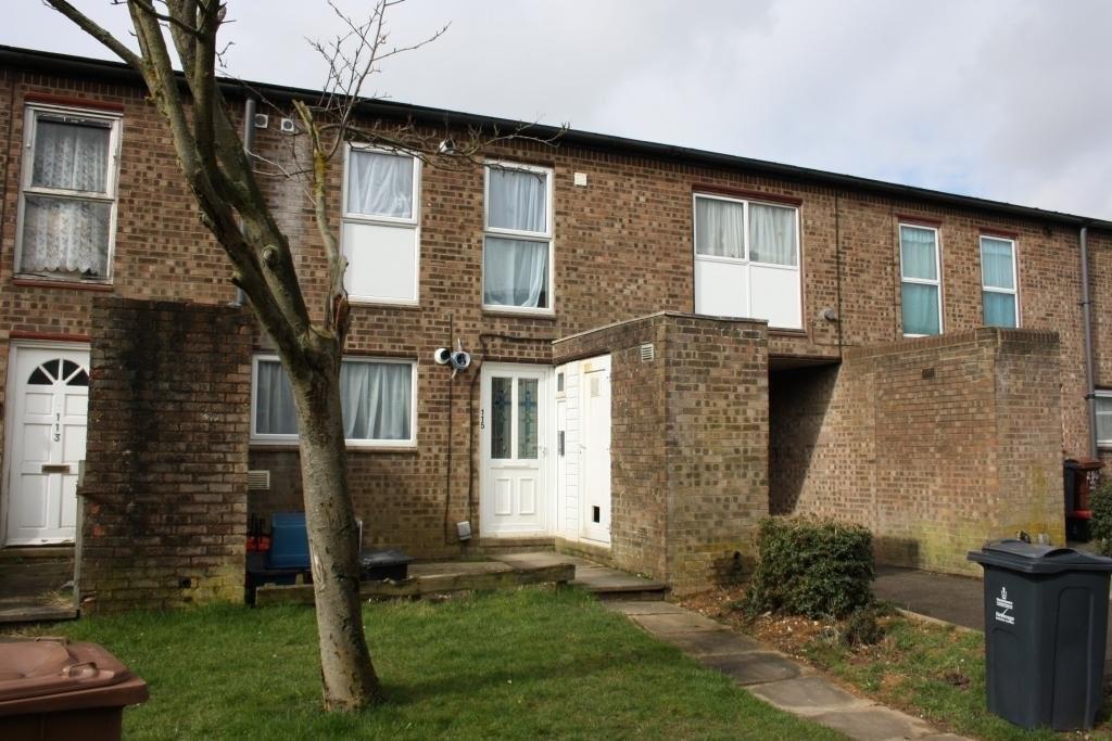 2 bedroom apartment to rent in Canterbury Way, Stevenage, SG1