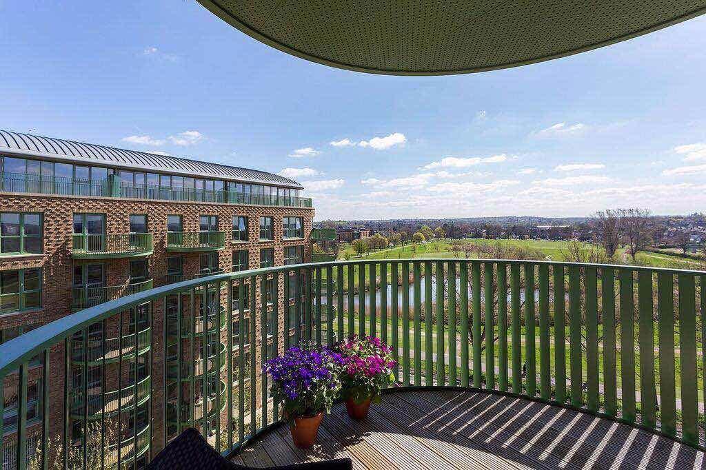 Kidbrooke Village