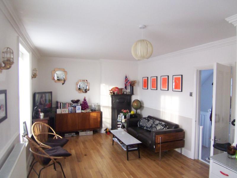 2 bedroom flat for sale in Merstham, Surrey, RH1