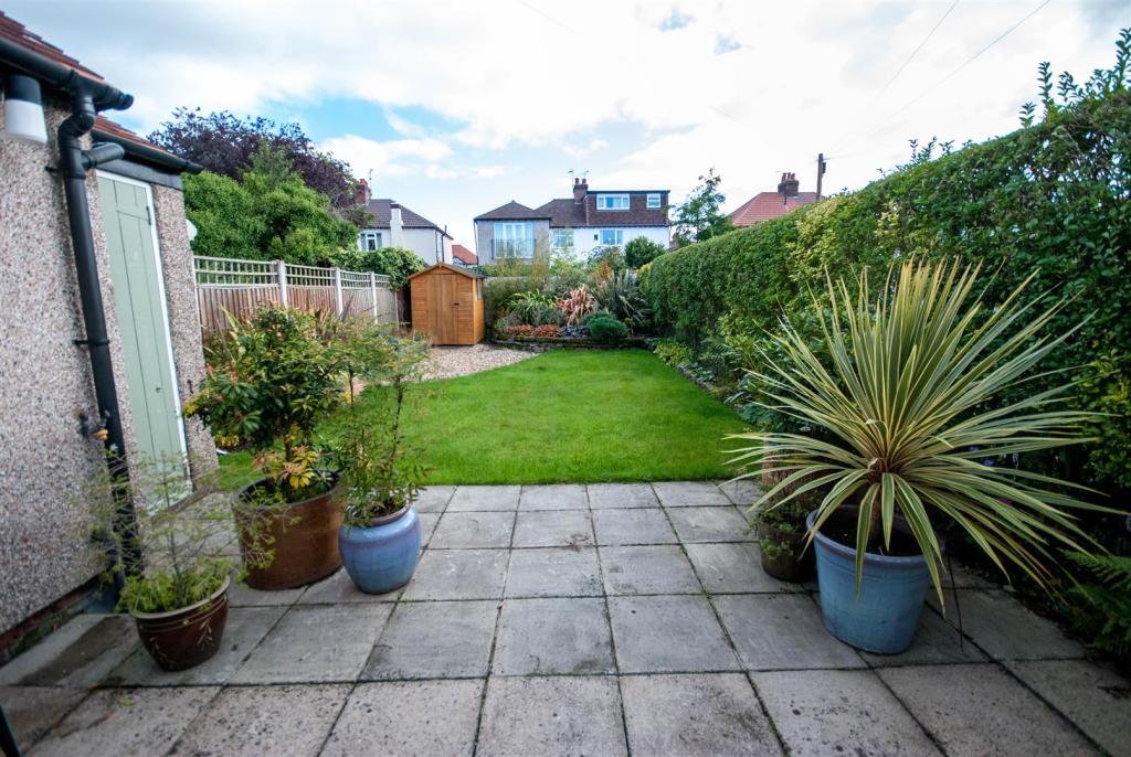 3 bedroom semidetached house for sale in Laurel Grove, Hoole, Chester, CH2