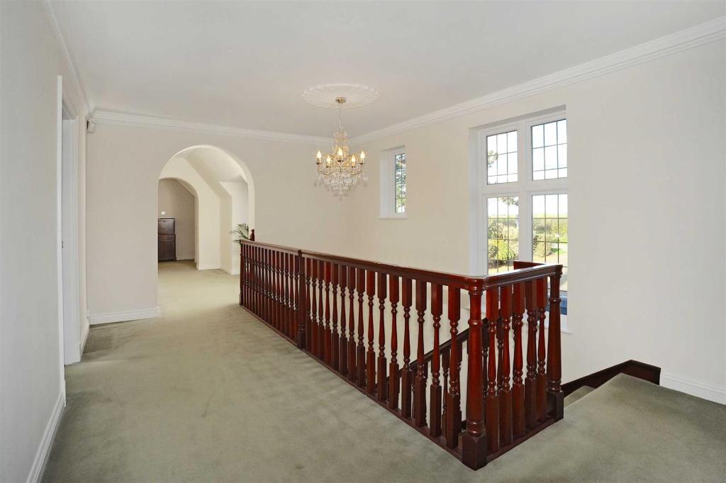 6 bedroom detached house for sale in Mears Ashby Road, Earls Barton, NN6