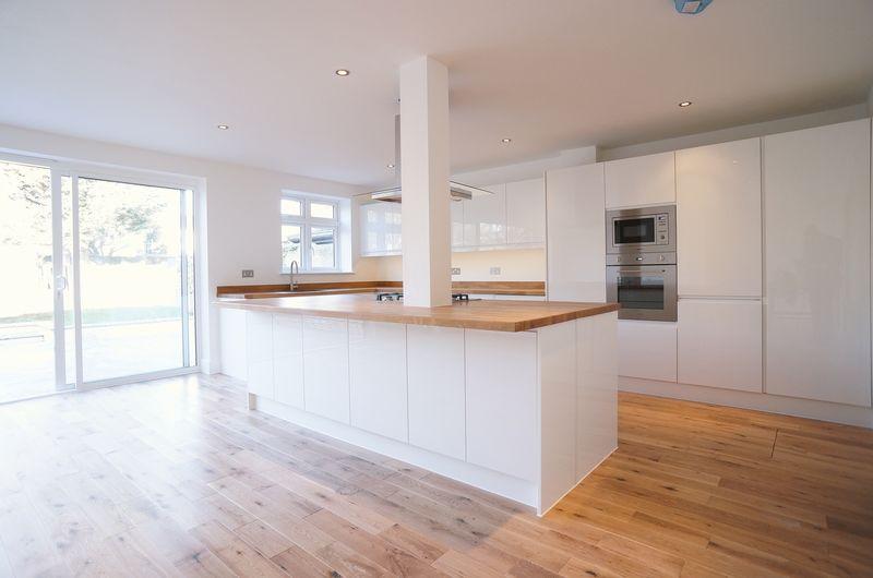 5 bedroom semidetached house for sale in Parkhill Road, Sidcup, DA15