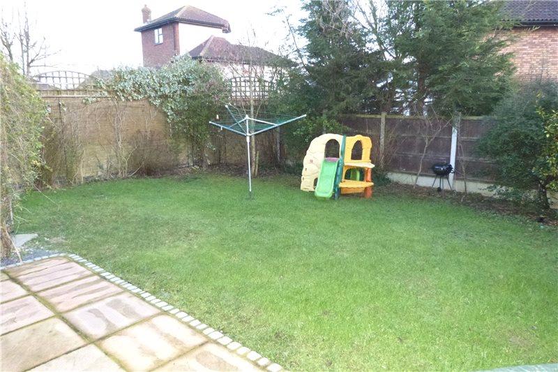 3 bedroom detached house for sale in Langdon Hills, Essex, SS16, SS16