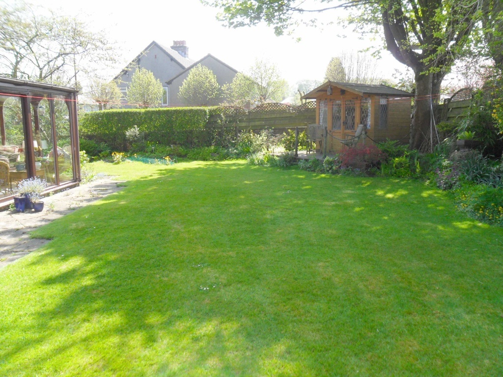 6 bedroom detached house for sale in Compton Road, Buxton, Derbyshire, SK17