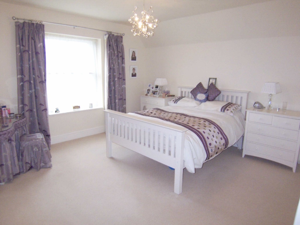 6 bedroom detached house for sale in Compton Road, Buxton, Derbyshire, SK17