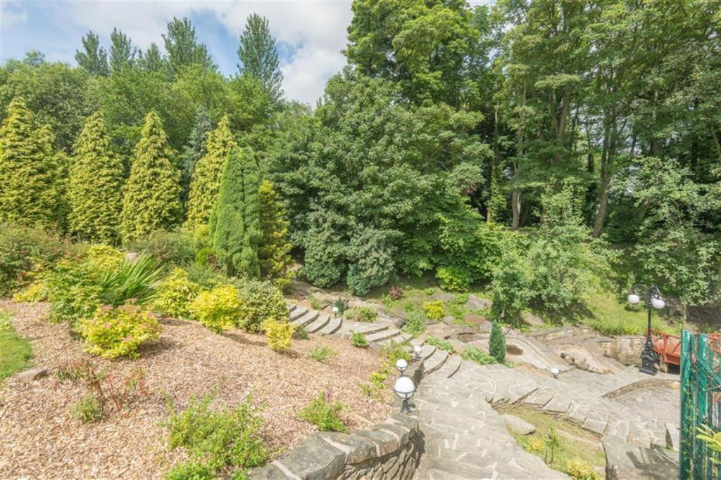 4 bedroom detached house for sale in Lake House, 100, Sandygate Grove