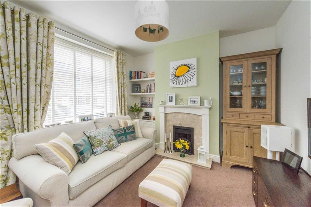 3 bedroom terraced house for sale in Duncan Road, Crookes, Sheffield