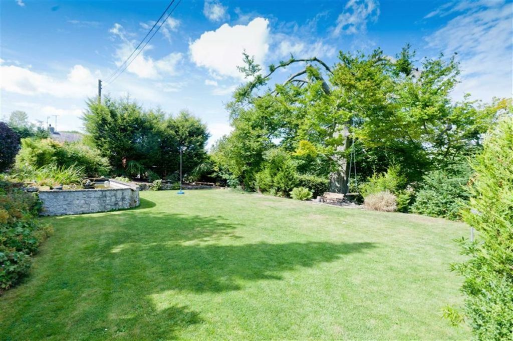 4 bedroom detached house for sale in Derbygate Cottage, Ashford Road