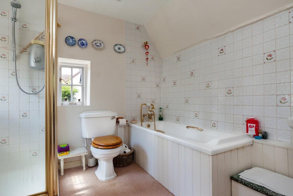 5 bedroom detached house for sale in Graveley Way, Hilton, PE28