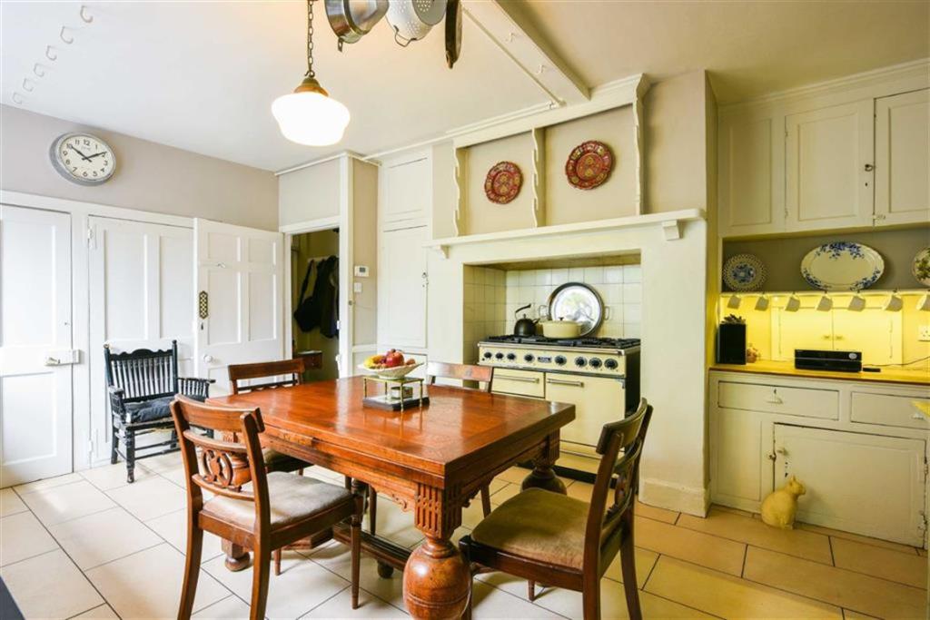 4 bedroom house for sale in Southover High Street, Lewes, East Sussex