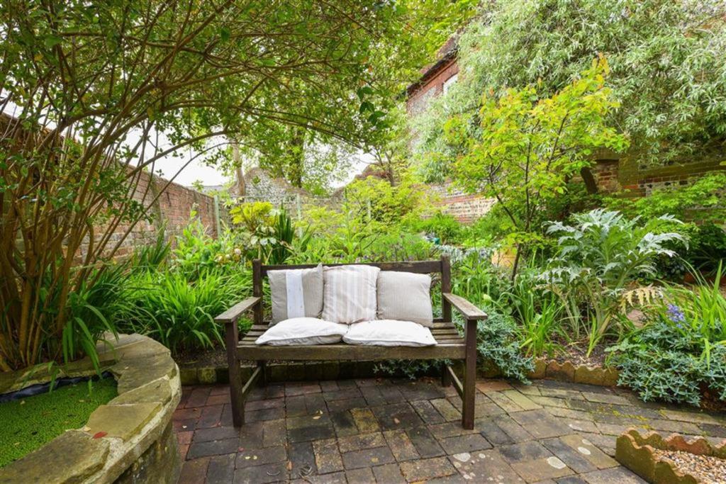 4 bedroom house for sale in Southover High Street, Lewes, East Sussex