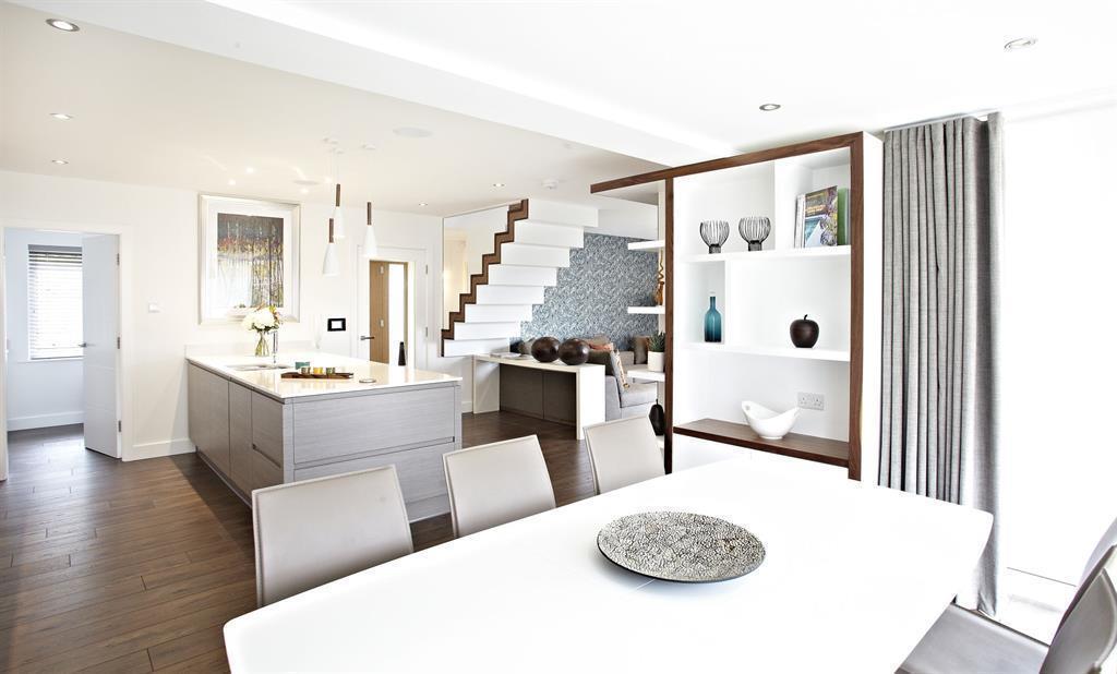 5 bedroom detached house for sale in Castle Mount, Mirfield, WF14 9FE, WF14