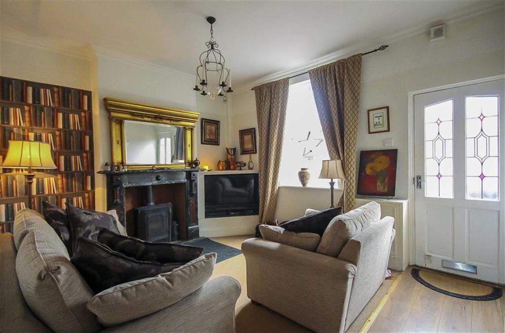 2 bedroom terraced house for sale in Lindley Street, Kearsley, Bolton, BL4