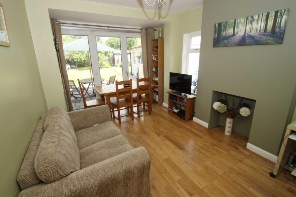 4 bedroom end of terrace house for sale in Ainslie Wood Road, Chingford, E4