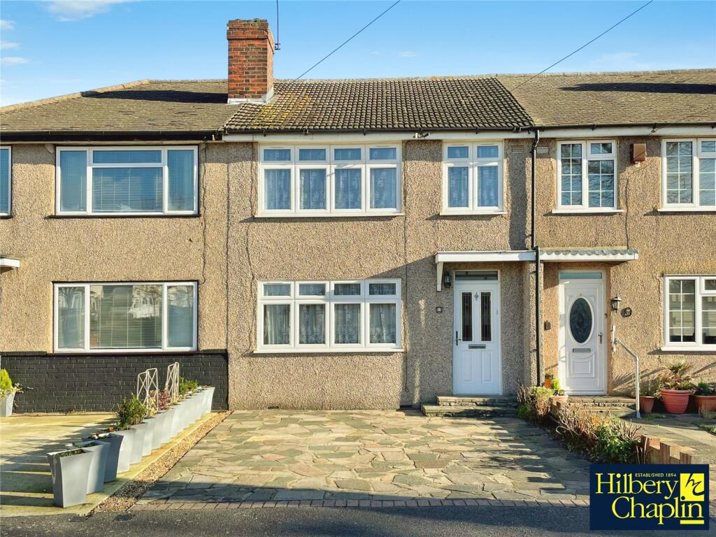 Bedroom Terraced House For Sale In Spring Gardens Hornchurch Essex