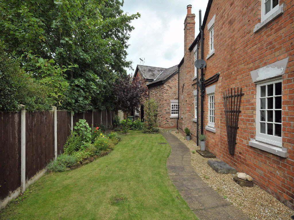 4 bedroom detached house for sale in Bowmere Road, Tarporley, Cheshire, CW6