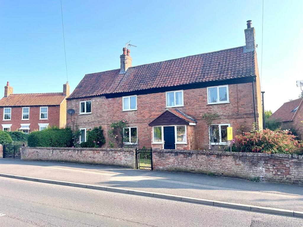 Bedroom Detached House For Sale In Southwell Road Farnsfield Ng