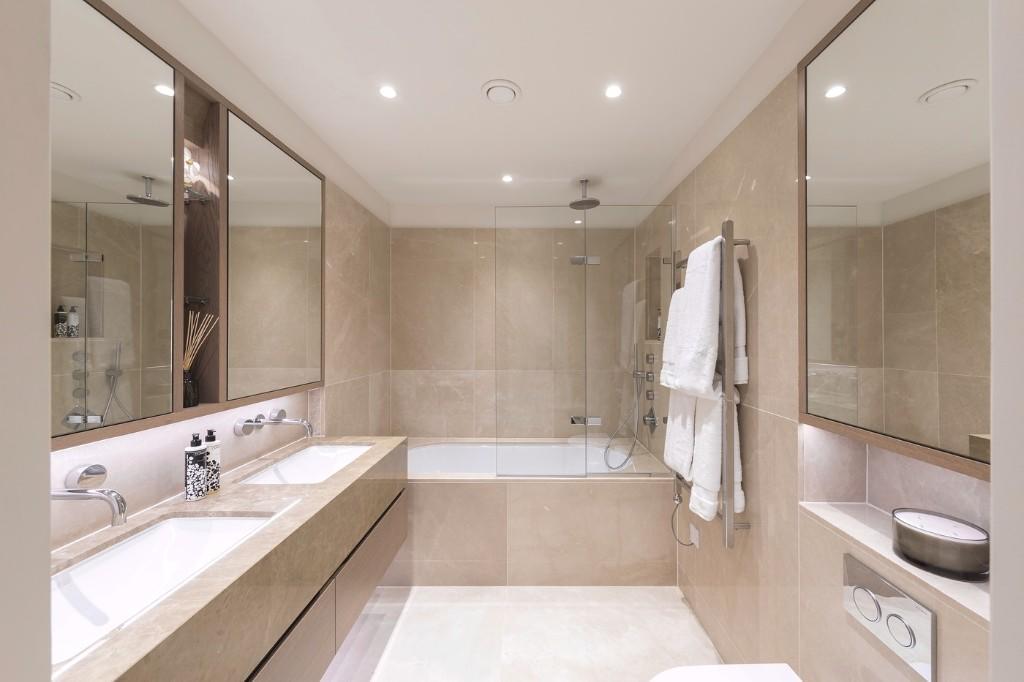 Star and Garter,Bathroom