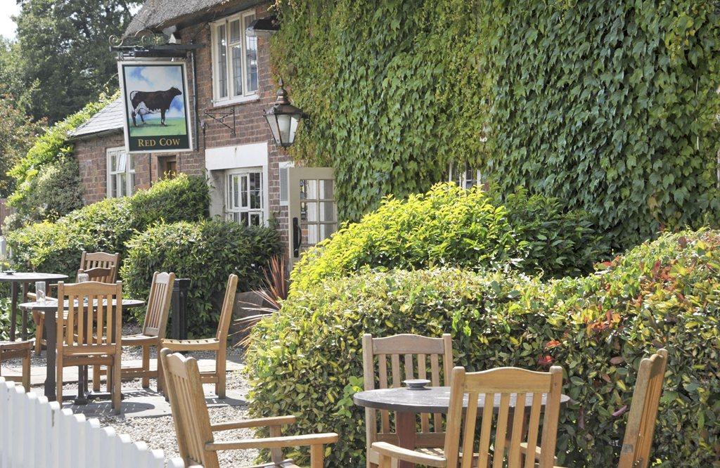 4 bedroom detached house for sale in Forest House Lane, Leicester