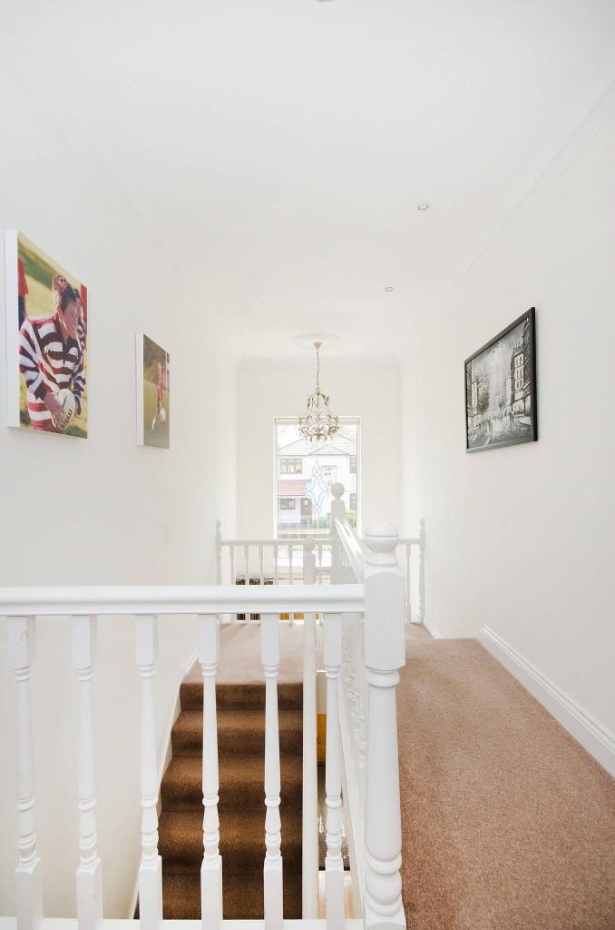 5 bedroom house for sale in Broadwood Avenue, Ruislip, HA4, HA4