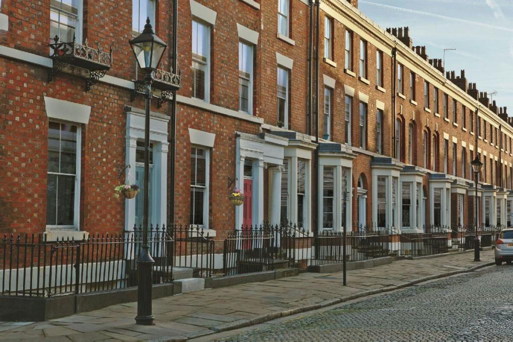 5 bedroom town house for sale in Philharmonic Rise, Falkner Street