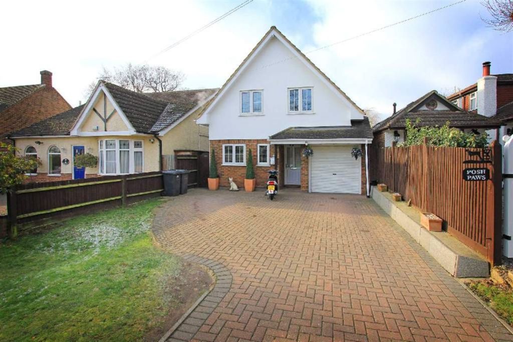 4 bedroom house for sale in Well End Road, Borehamwood, WD6