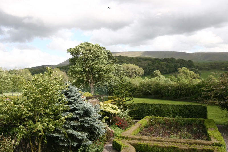 5 bedroom detached house for sale in Downham Road, Chatburn, Clitheroe, BB7