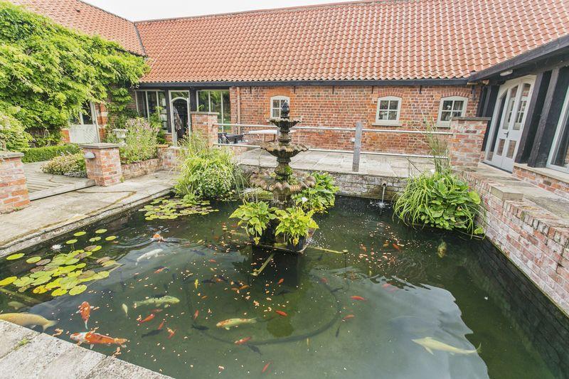 4 bedroom detached house for sale in Elm Grange, East Heckington