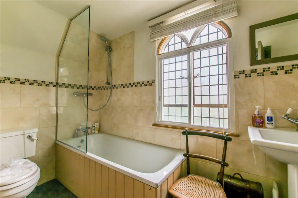 3 bedroom terraced house for sale in King Street, Castle Hedingham, CO9