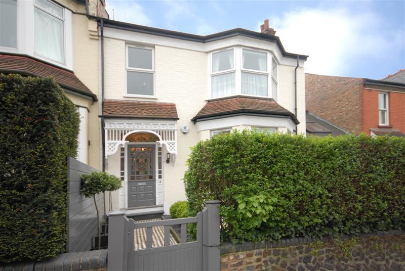 3 bedroom house for sale in Dollis Road, Finchley Central, N3