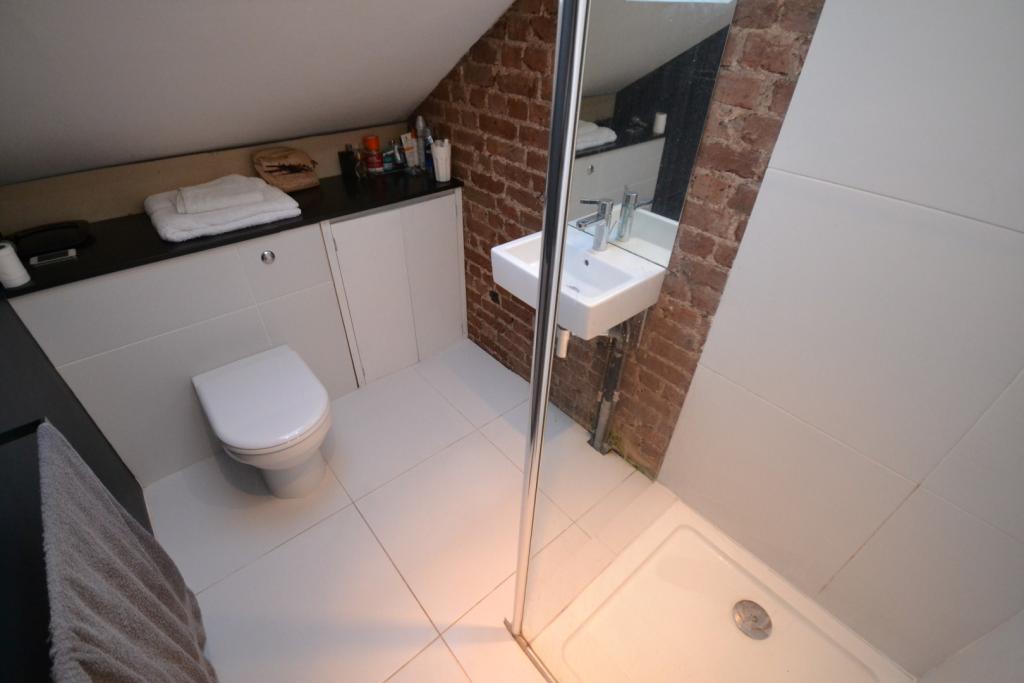 4 bedroom terraced house for sale in Lincoln Road, East Finchley, N2