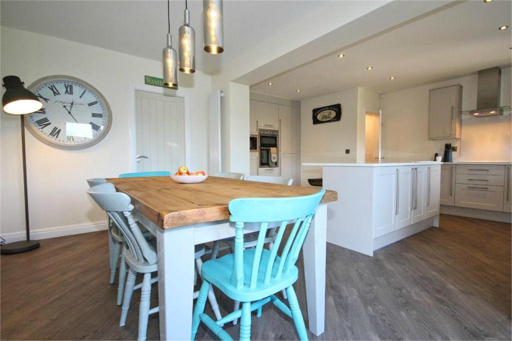 5 bedroom detached house for sale in Highcroft, Cherry Burton, East Riding of Yorkshire, HU17