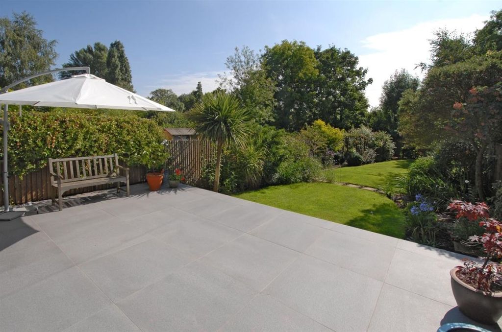 6 bedroom house for sale in Wrentham Avenue, London, NW10, NW10