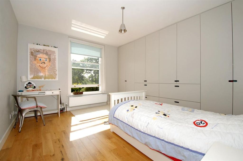 6 bedroom house for sale in Wrentham Avenue, London, NW10, NW10