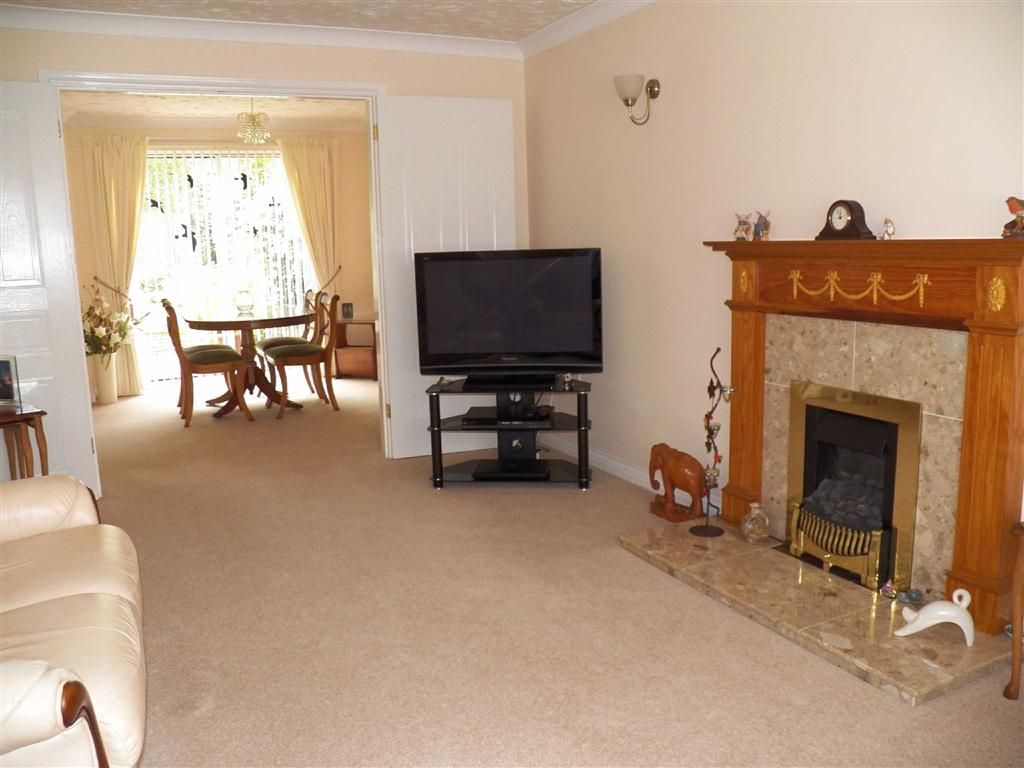 4 bedroom detached house for sale in Gordian Way, Stevenage