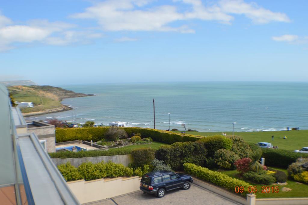 4 bedroom semidetached house for sale in Bowleaze Coveway, Weymouth