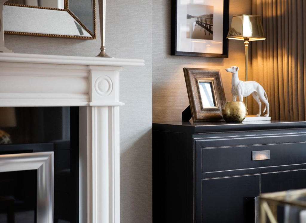 Kings Hundred,Interior Decor
