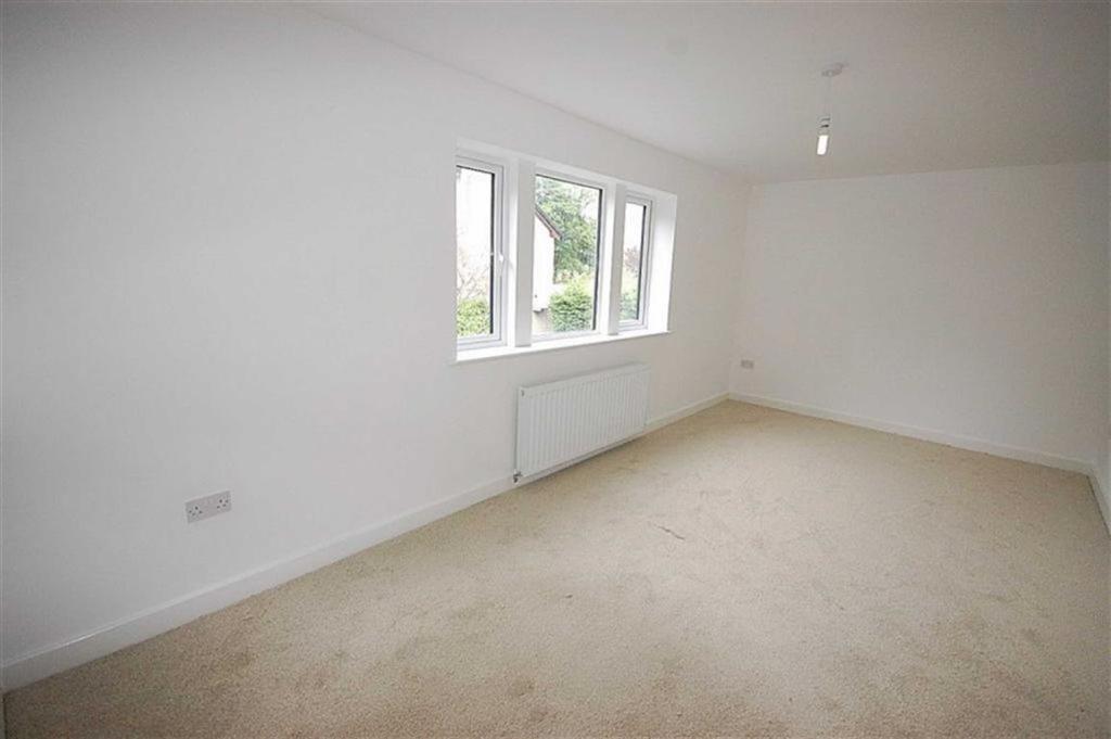 5 bedroom detached house for sale in Birkby Hall Road, Birkby