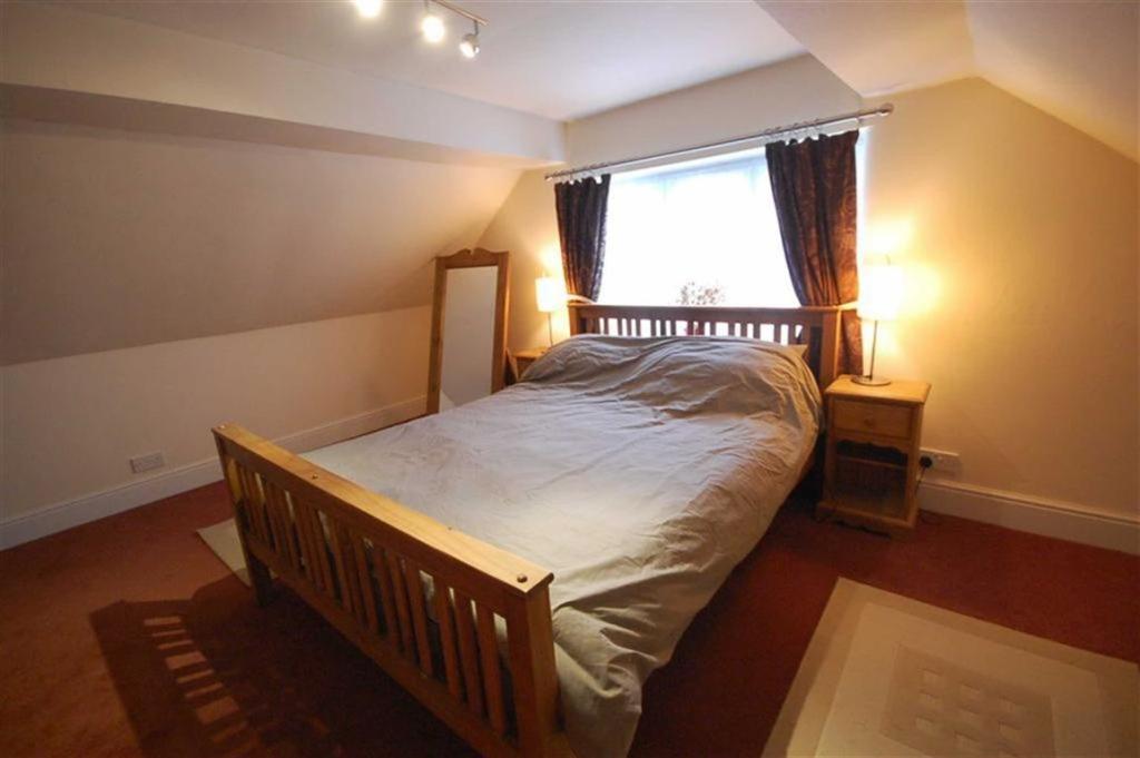 5 bedroom detached house for sale in Dorchester Road, Fixby