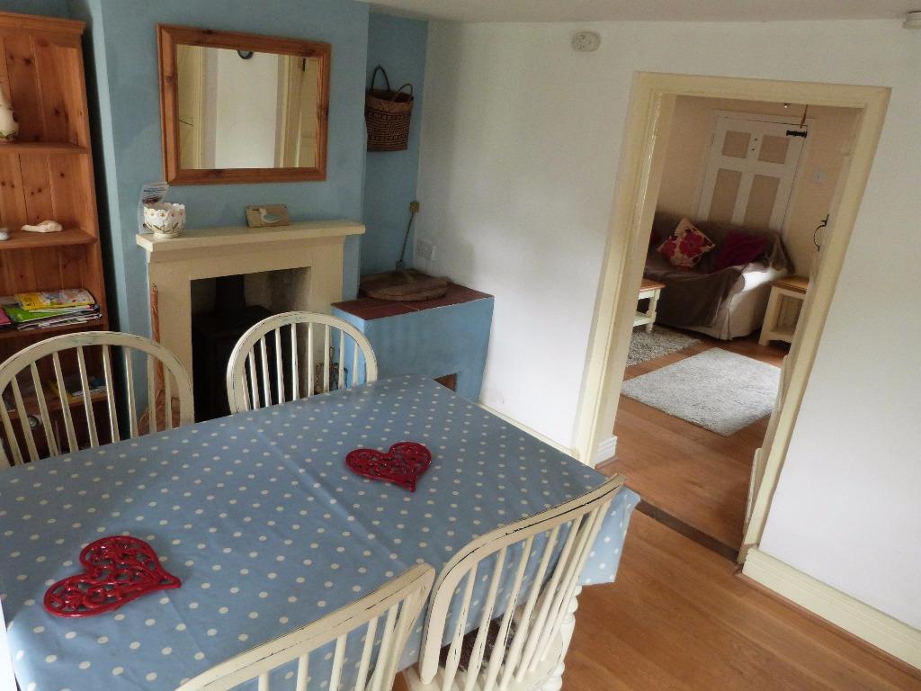 2 bedroom semidetached house for sale in Albion Road, Selsey, PO20