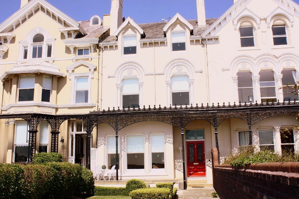 4 bedroom mews house for sale in Beach Lawn, Waterloo, Liverpool L23