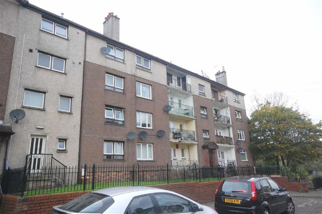2 bedroom flat to rent in Waulking Mill Road, Faifley, Clydebank, G81