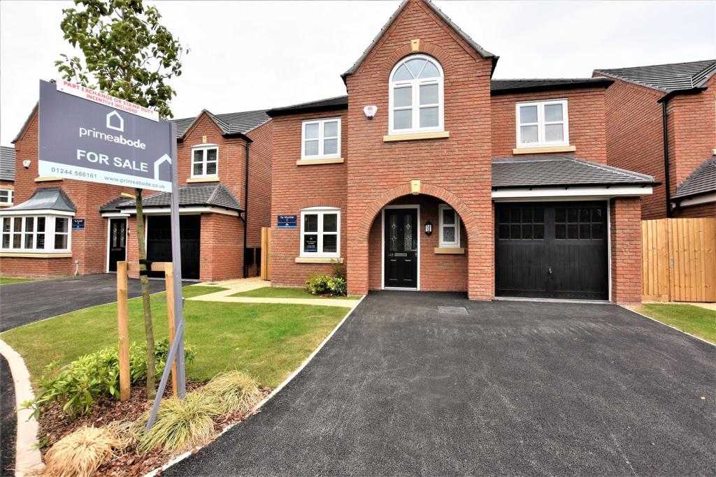 4 bedroom detached house for sale in Upton Drive, Upton, Chester, CH2