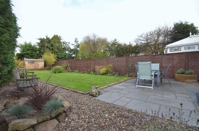 3 bedroom semidetached house for sale in Buckingham Avenue, Vicars