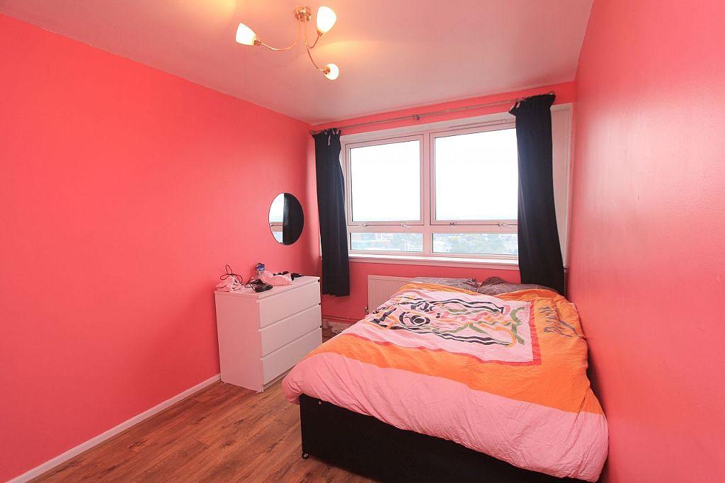 2 bedroom flat for sale in Flat 74, Frinstead House, Freston Road