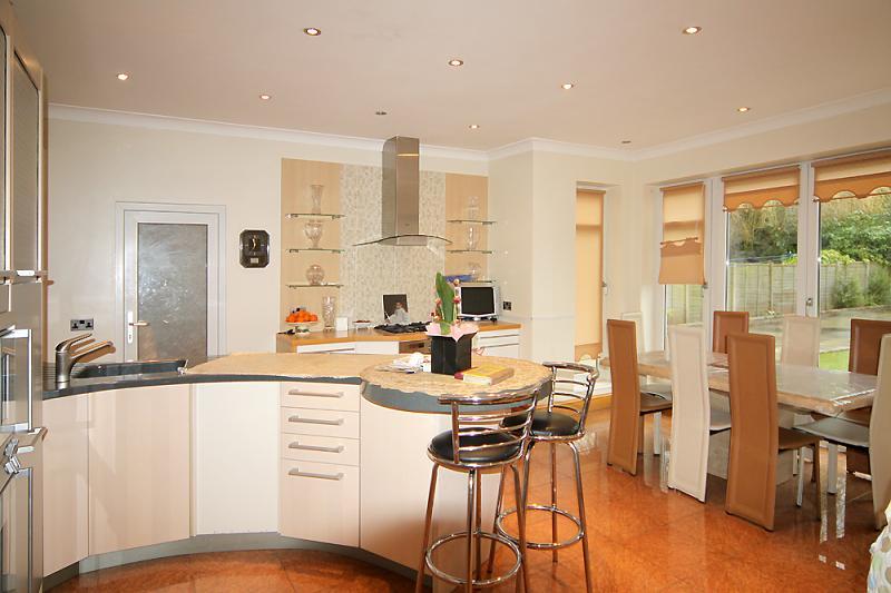 Top 19 Photos Designs For Odd Shaped Kitchens Cute Homes