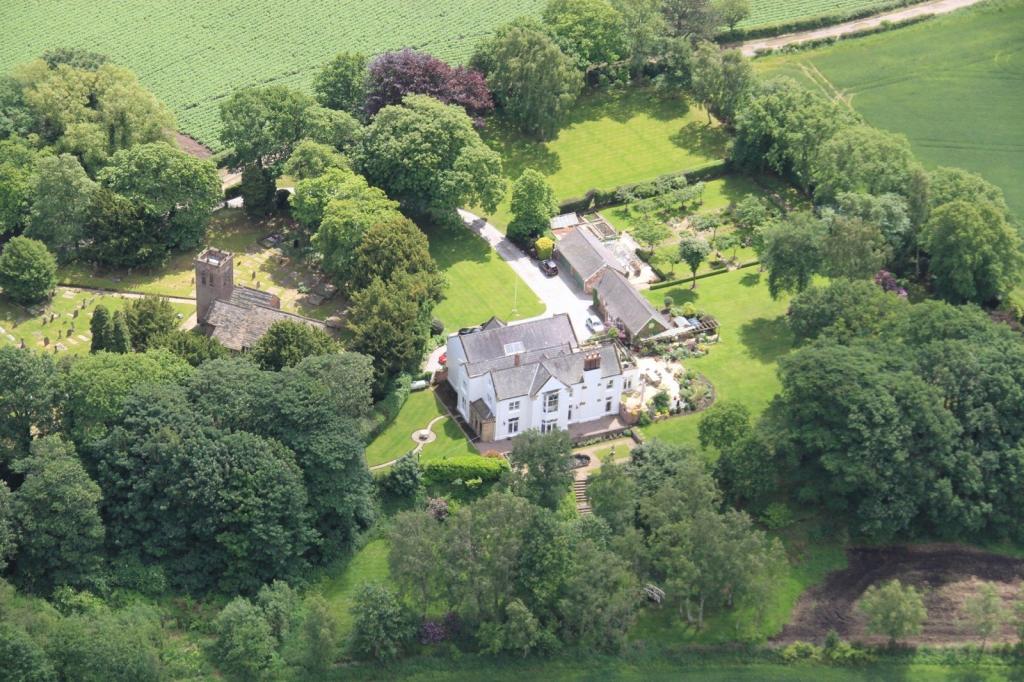 7 bedroom detached house for sale in Church Green, Warburton, WA13