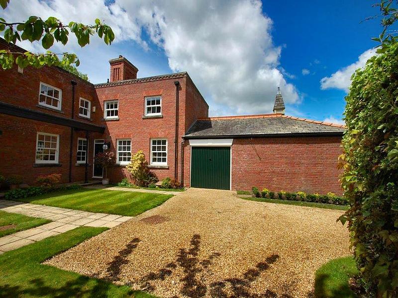 3 bedroom mews house to rent in The West Wing, Bostock Hall, Middlewich