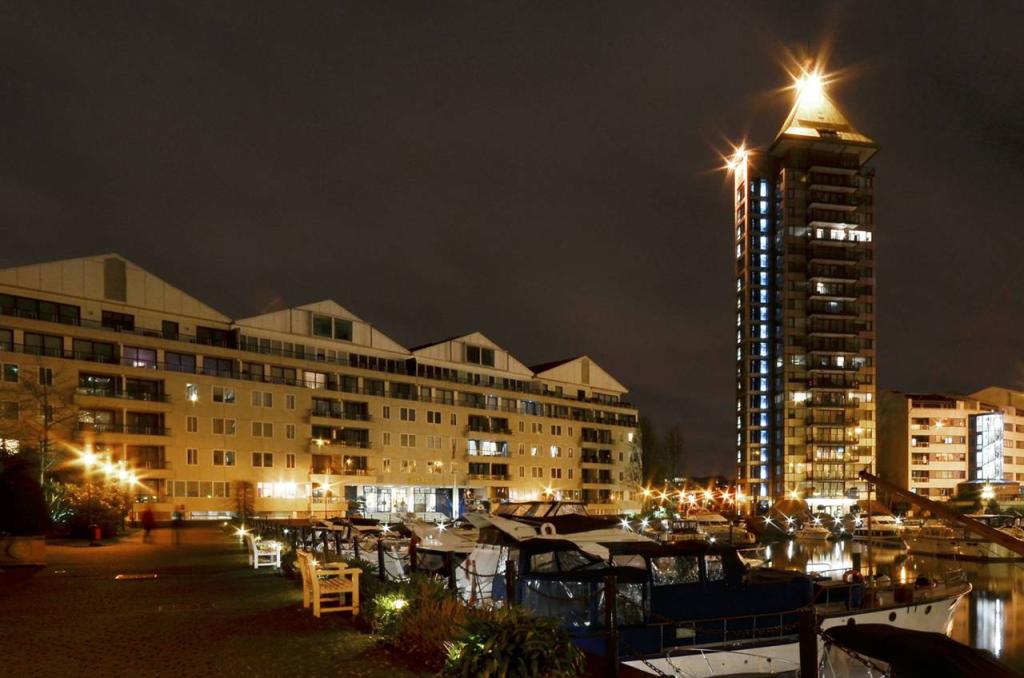 3 bedroom flat for sale in Chelsea Harbour, Chelsea, SW10, SW10