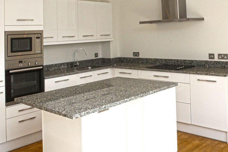 2 bedroom apartment for sale in Lower Parkstone, BH14